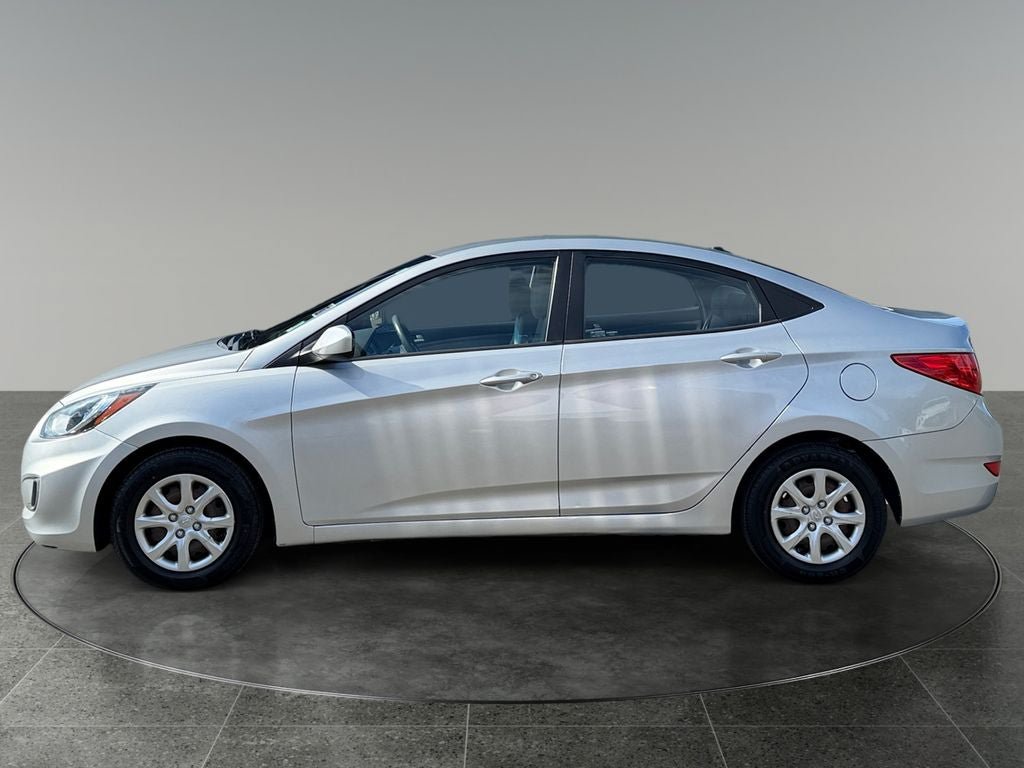 Used 2014 Hyundai Accent GLS FWD image 5
