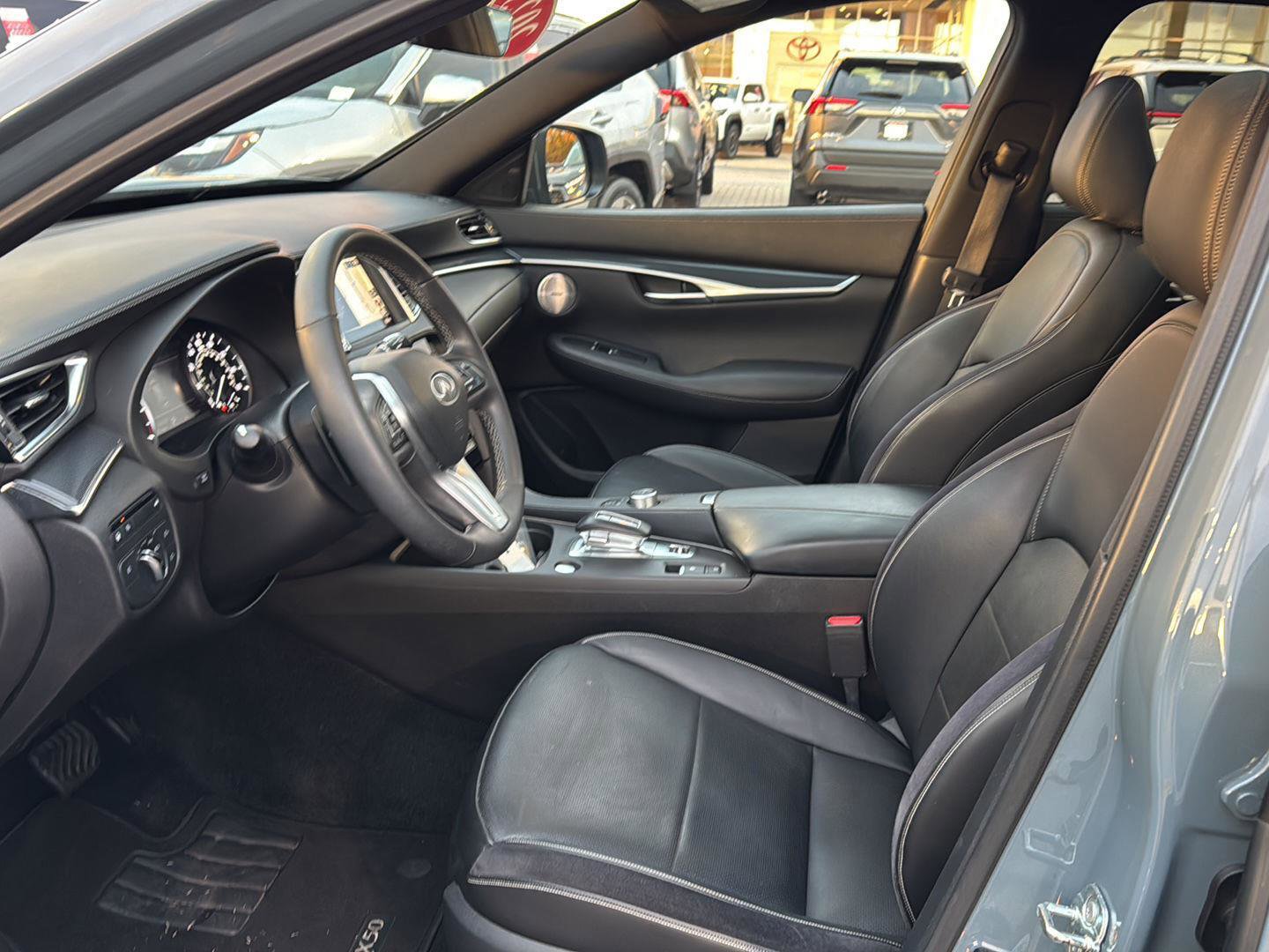 Used 2023 INFINITI QX50 Sport image 8