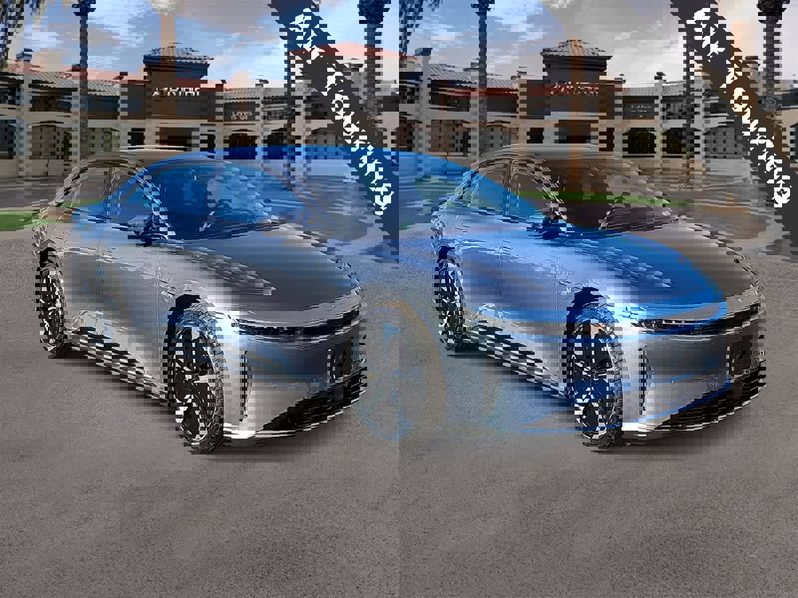 Used 2024 Lucid Air Touring image 2