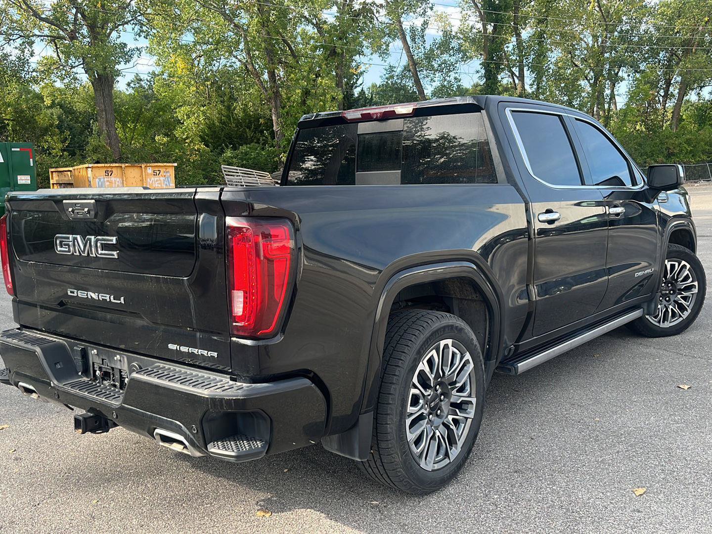 Used 2023 GMC Sierra 1500 Denali Ultimate AWD/4WD image 4