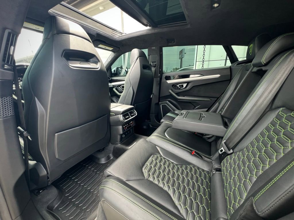 Used 2022 Lamborghini Urus image 21