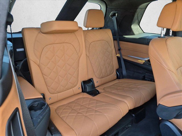 Certified 2024 BMW X7 xDrive40i w/ M Sport Package AWD/4WD image 20