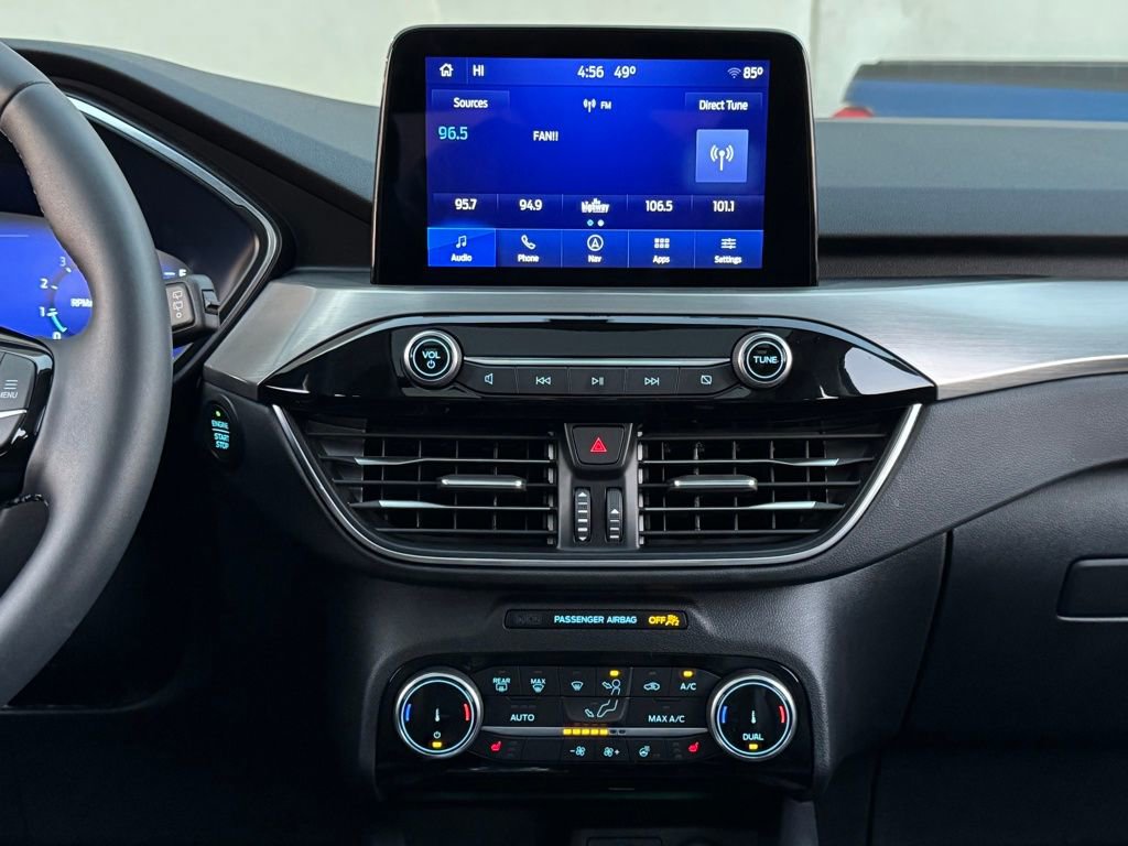 Used 2022 Ford Escape Titanium w/ Class II Trailer Tow Package image 20