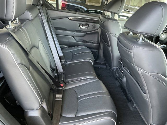 Used 2025 Honda Pilot Elite image 19