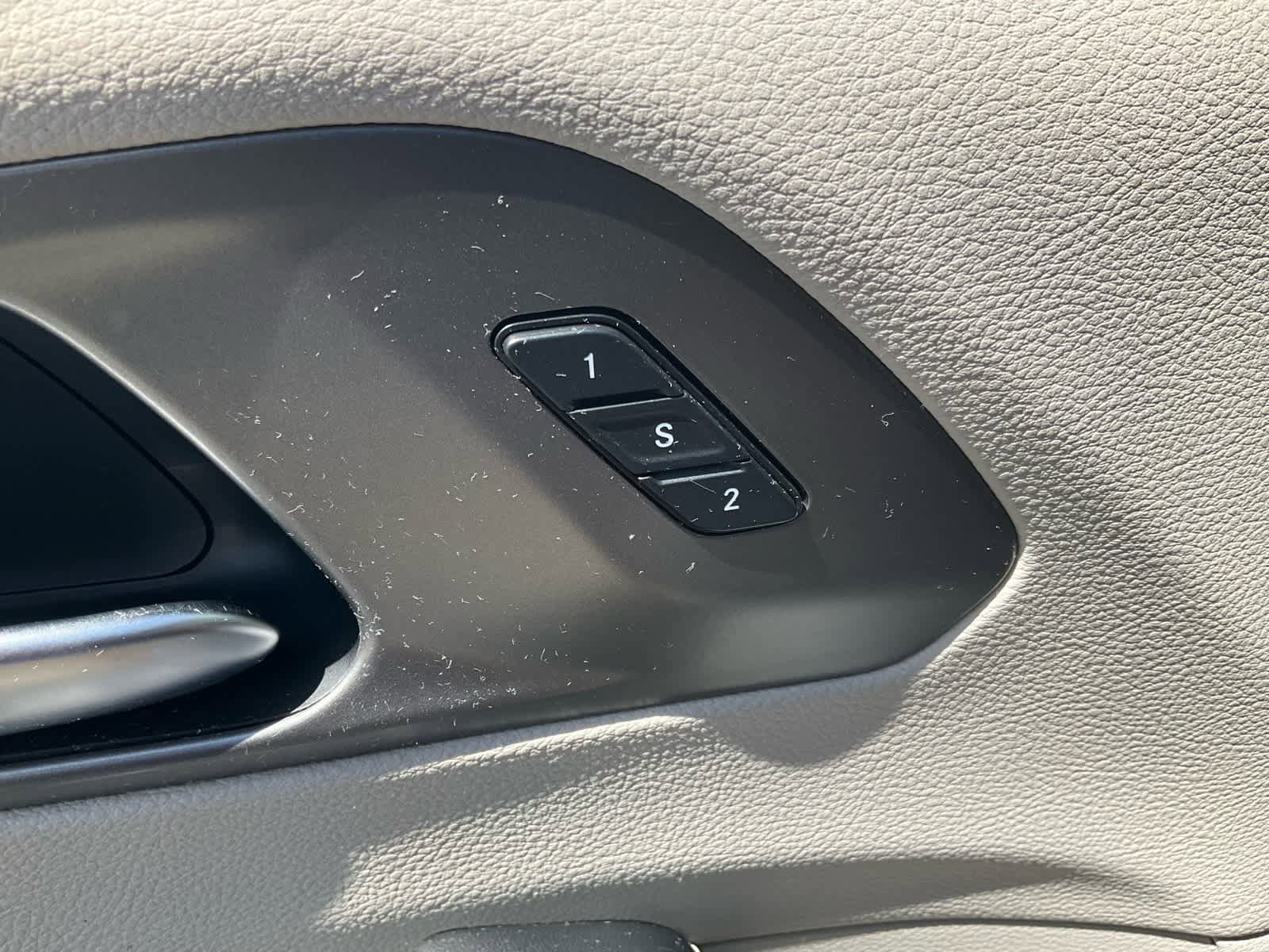 Used 2022 Chrysler Pacifica Touring-L FWD image 17