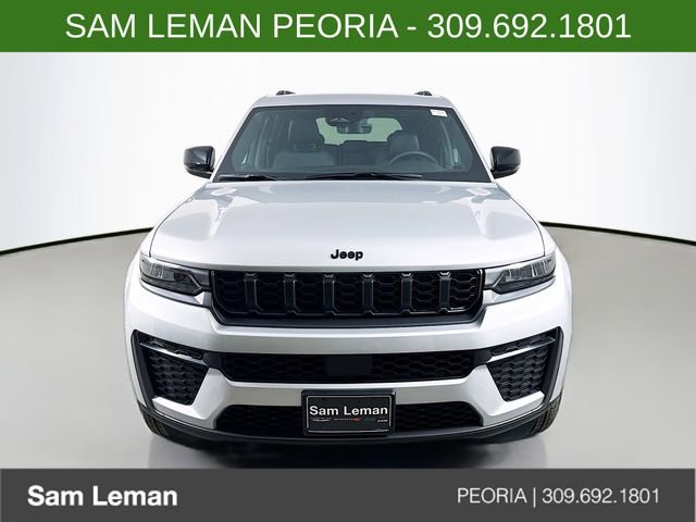 New 2026 Jeep Grand Cherokee Altitude image 2