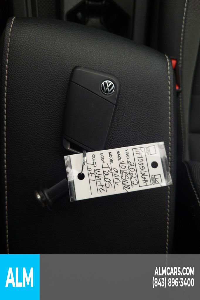 Used 2022 Volkswagen Taos SE image 33