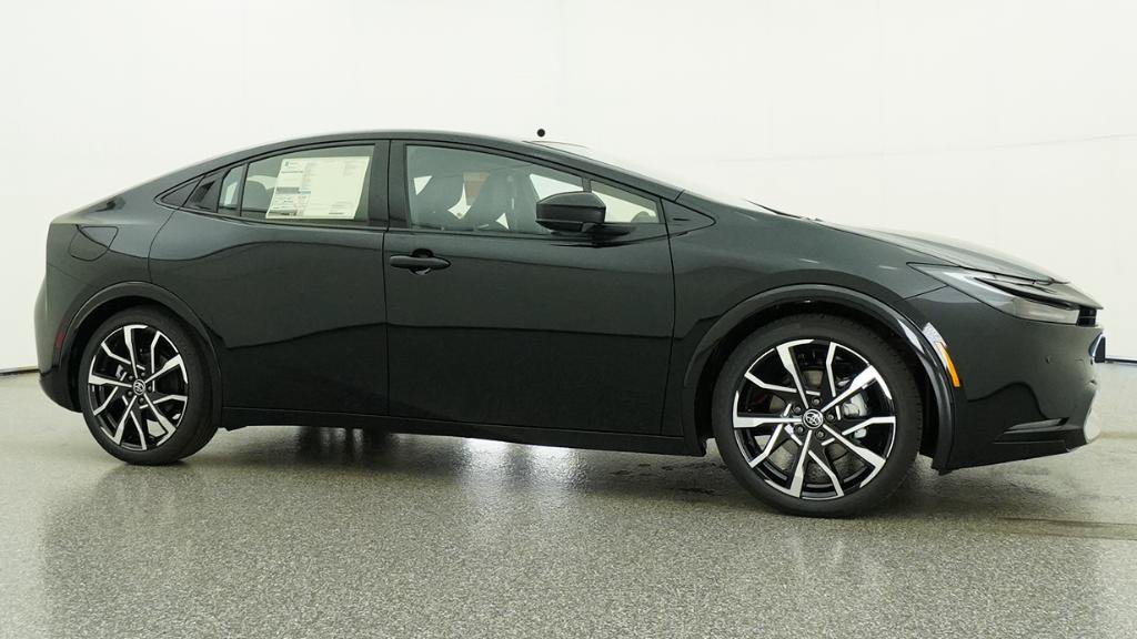 New 2026 Toyota Prius Plug-In Hybrid FWD image 31