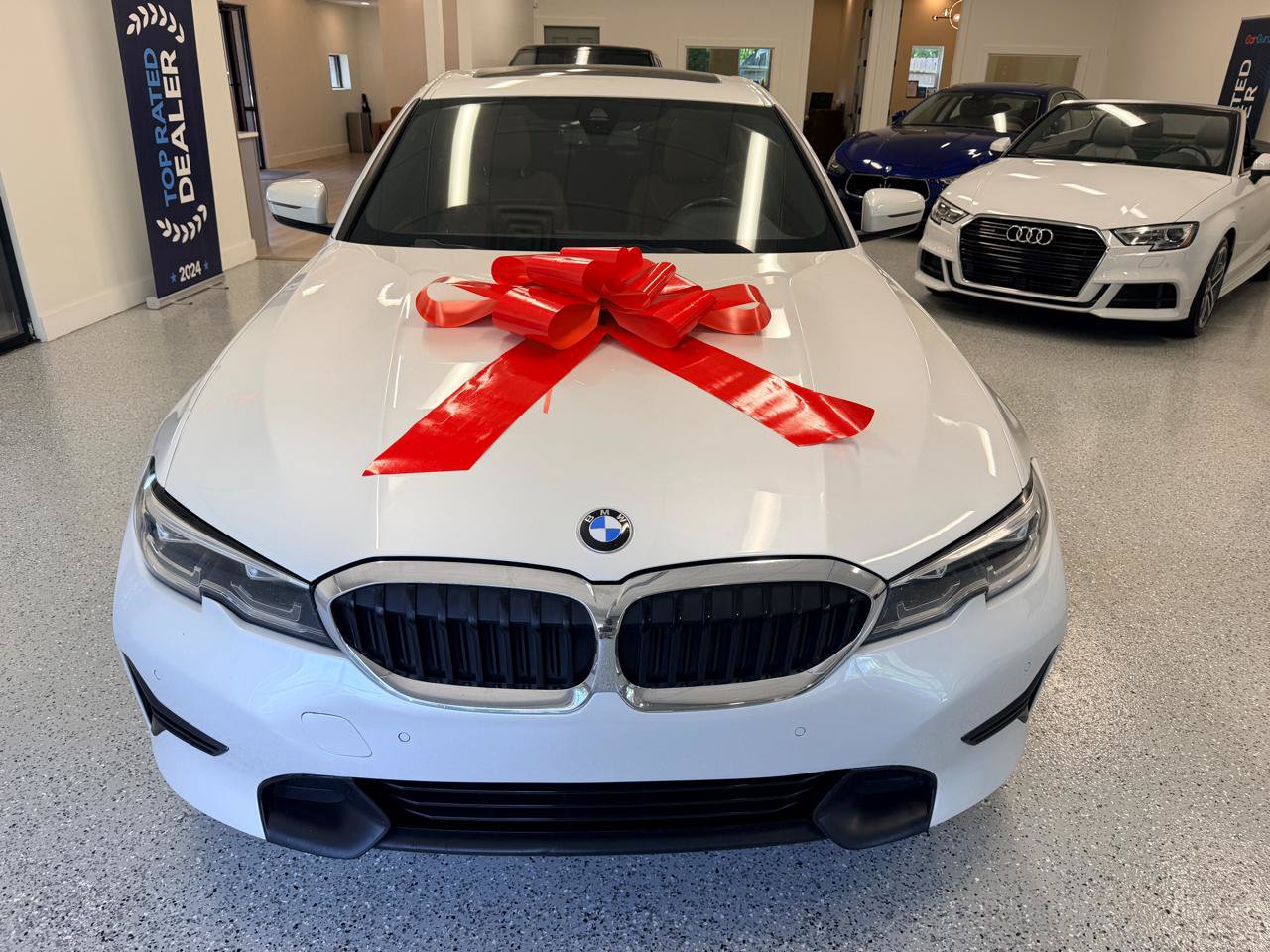 Used 2022 BMW 330i Sedan w/ Convenience Package RWD image 11