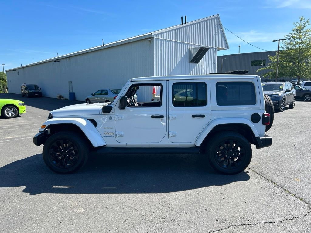 Used 2023 Jeep Wrangler Unlimited Sahara AWD/4WD image 7