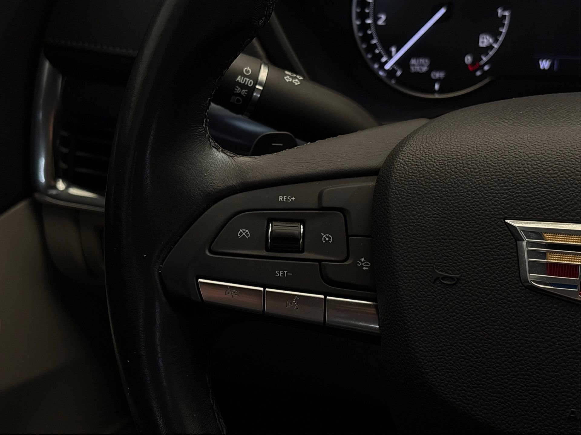 Certified 2023 Cadillac XT4 Luxury w/ Driver Awareness Package image 30