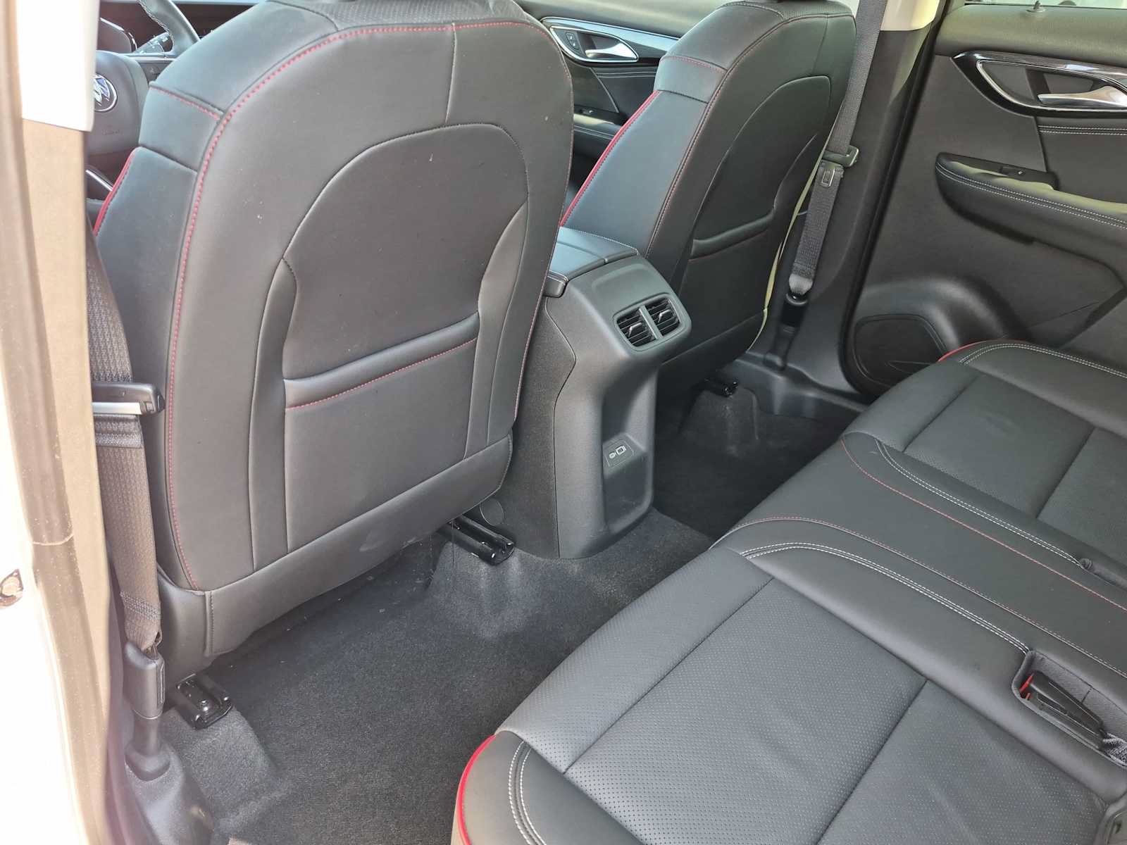 Used 2023 Buick Envision Essence w/ Sport Touring Package AWD/4WD image 18