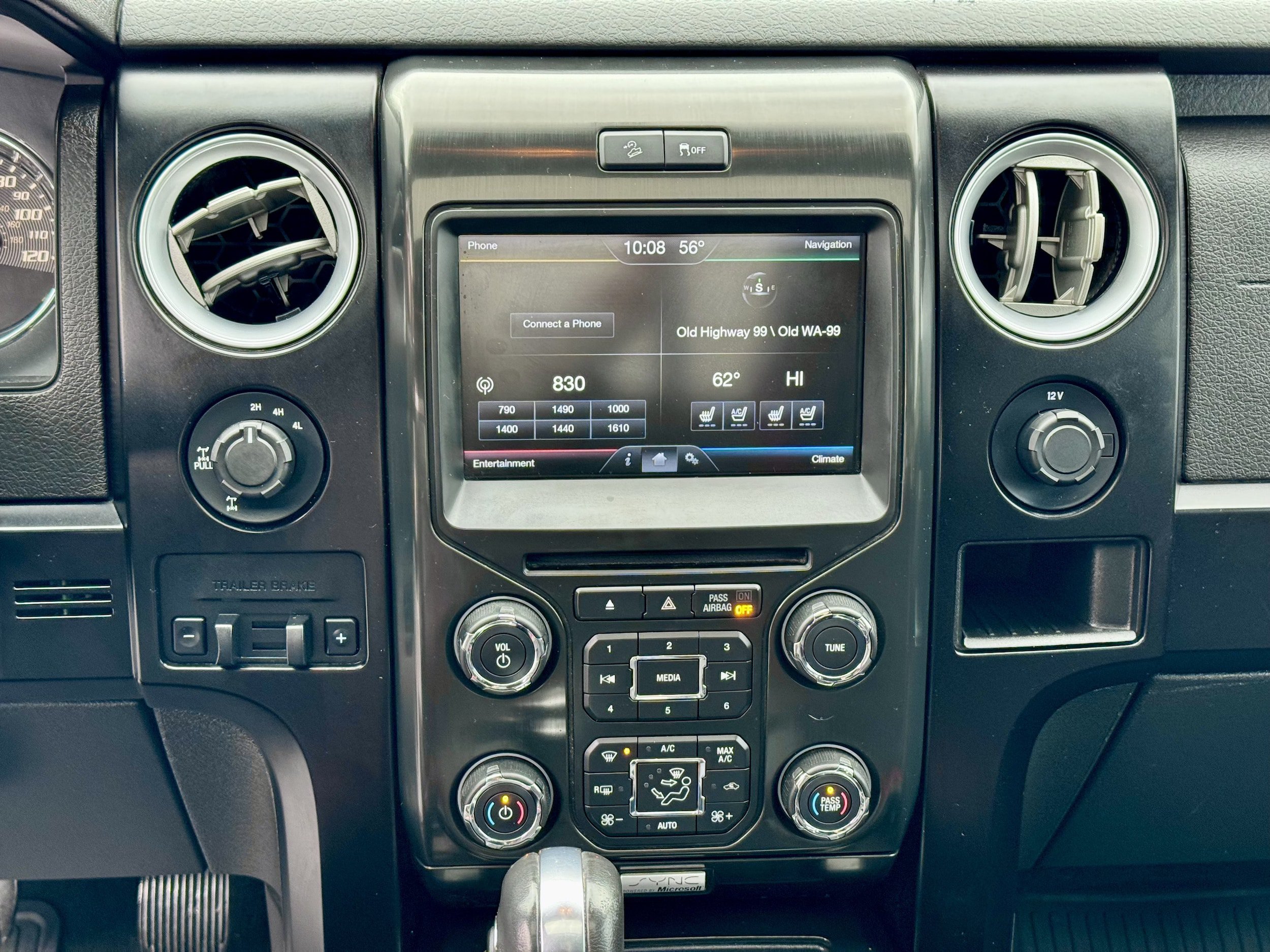 Used 2014 Ford F150 FX4 w/ Equipment Group 402A Luxury AWD/4WD image 17