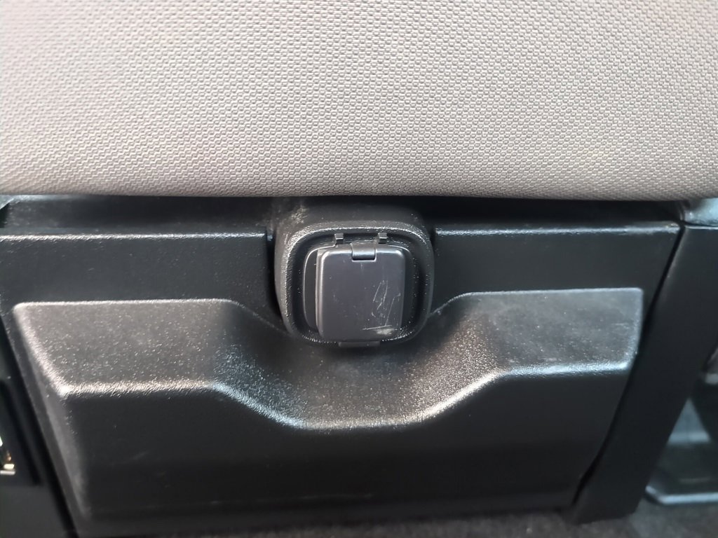 Certified 2019 Ford F150 XLT w/ Equipment Group 302A Luxury image 14