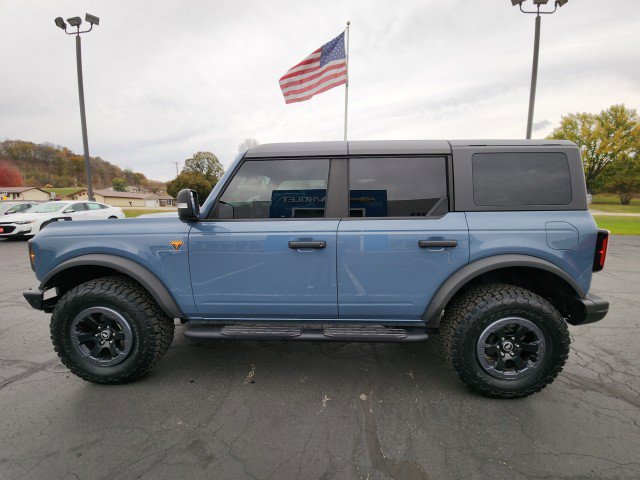 Used 2023 Ford Bronco Badlands image 2