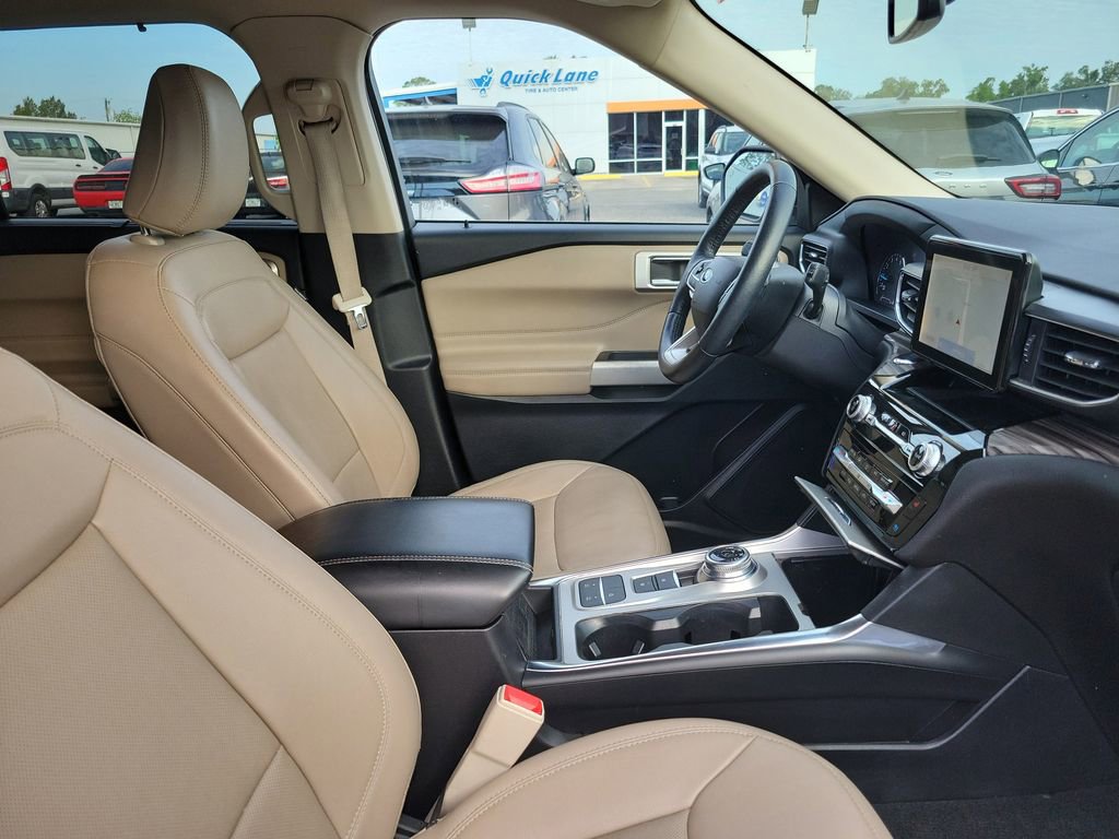 Used 2022 Ford Explorer Limited w/ Equipment Group 301A RWD image 39
