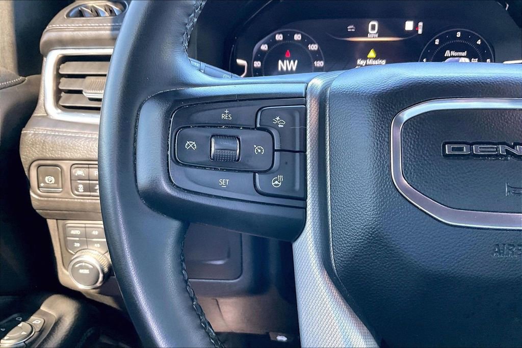 Used 2023 GMC Yukon Denali image 10