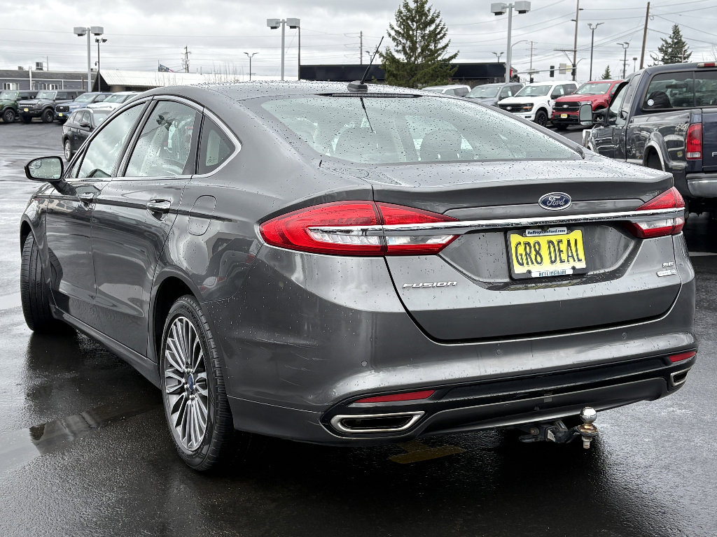 Used 2017 Ford Fusion SE w/ Equipment Group 202A image 8