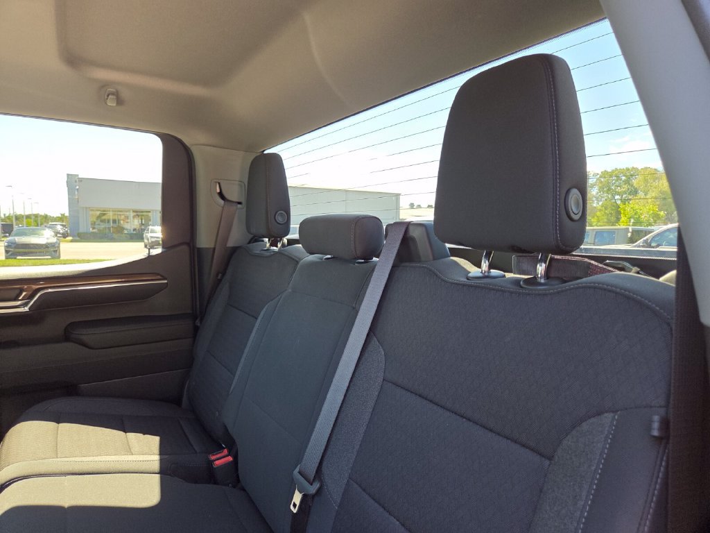 Used 2023 Chevrolet Silverado 1500 LT AWD/4WD image 21