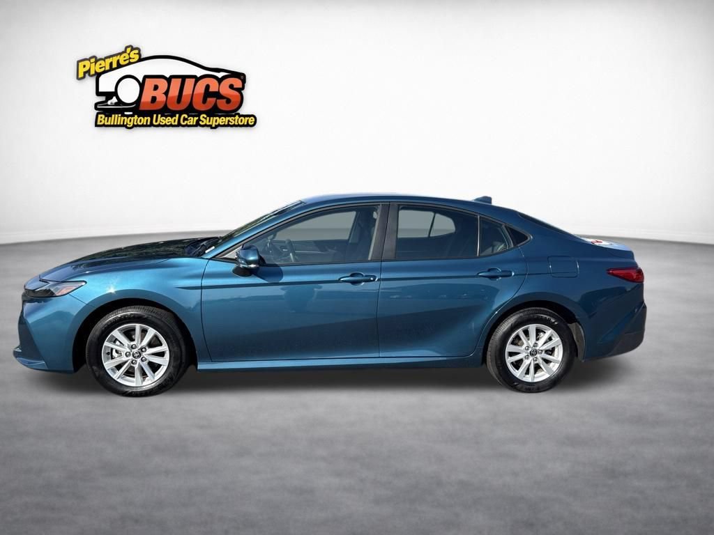 Used 2025 Toyota Camry LE AWD/4WD image 2
