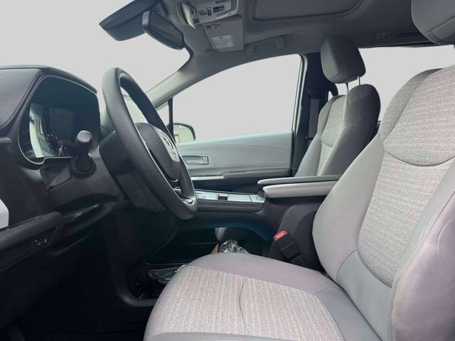 Certified 2025 Toyota Sienna LE w/ LE Plus Package AWD/4WD image 18