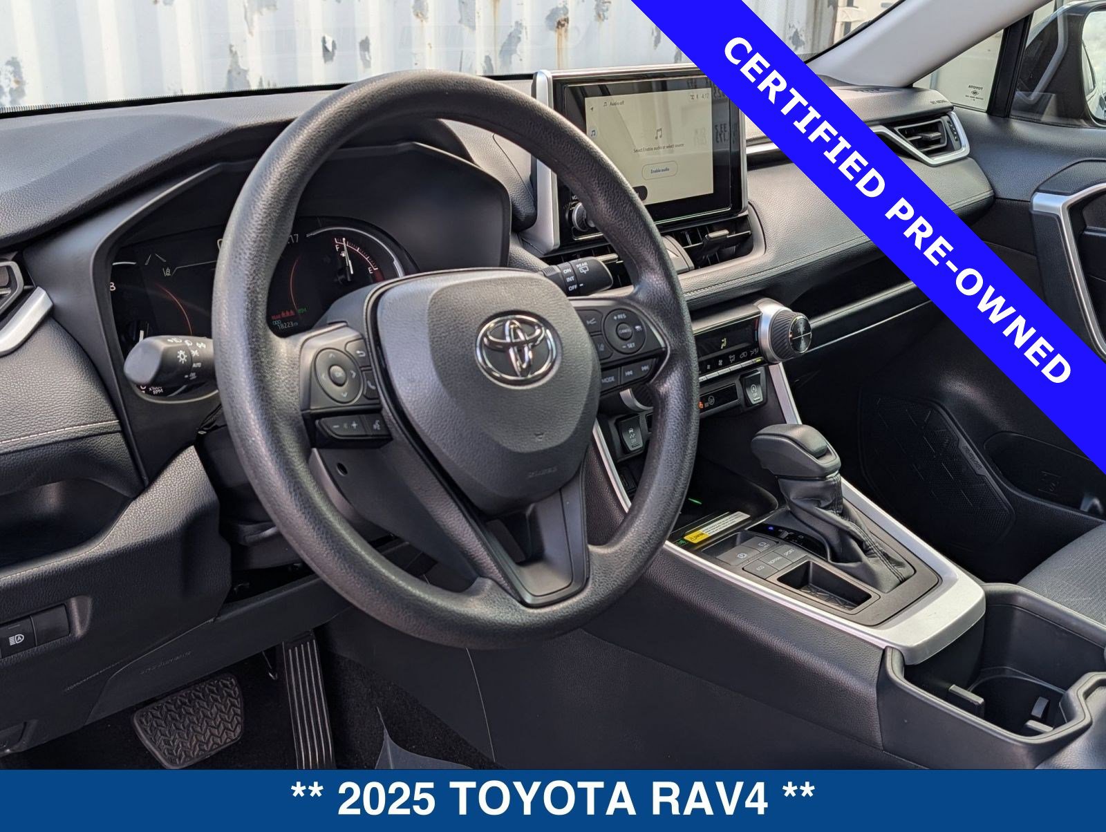 Used 2025 Toyota RAV4 XLE image 21