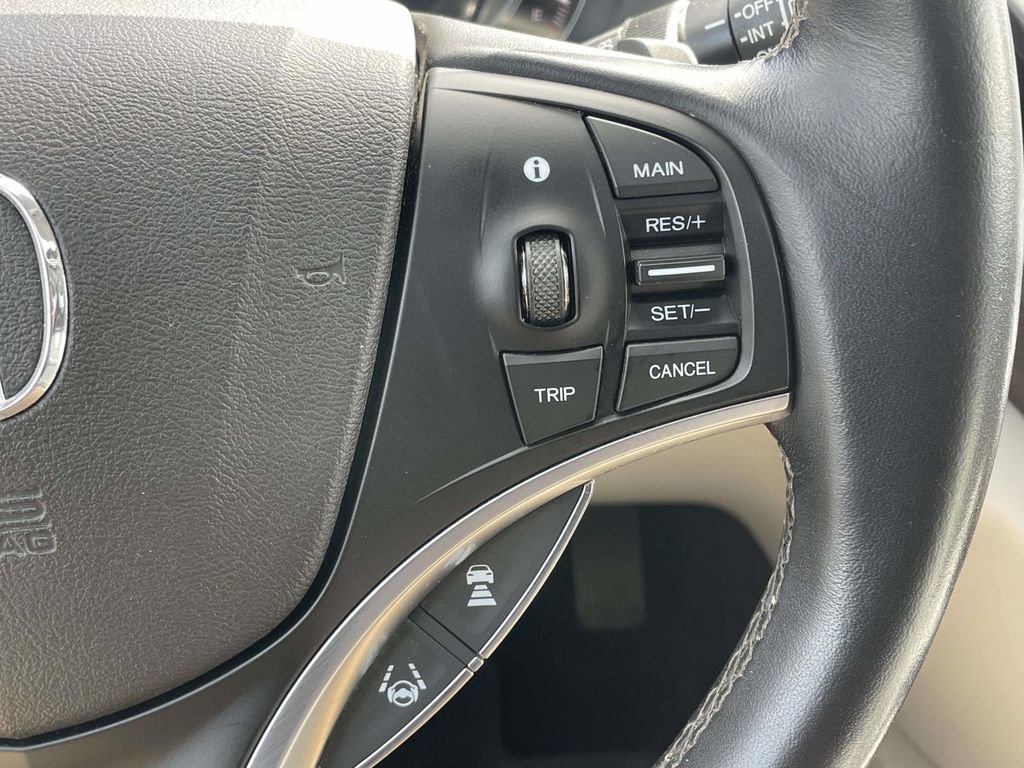 Used 2018 Acura MDX FWD image 11