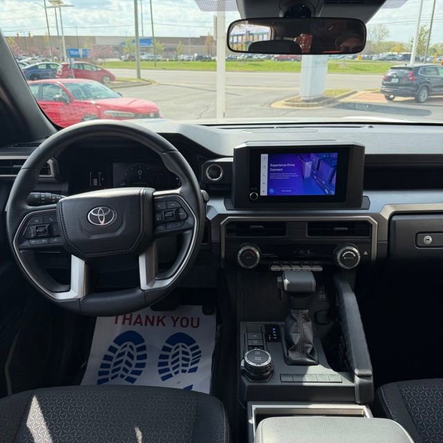 Used 2025 Toyota 4Runner SR5 AWD/4WD image 14