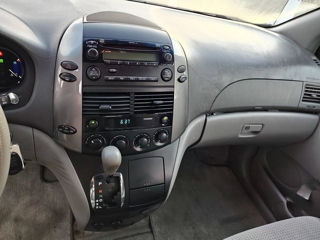 Used 2009 Toyota Sienna LE FWD image 10
