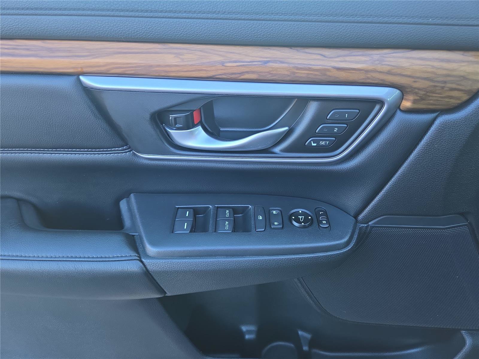 Used 2017 Honda CR-V EX-L image 14