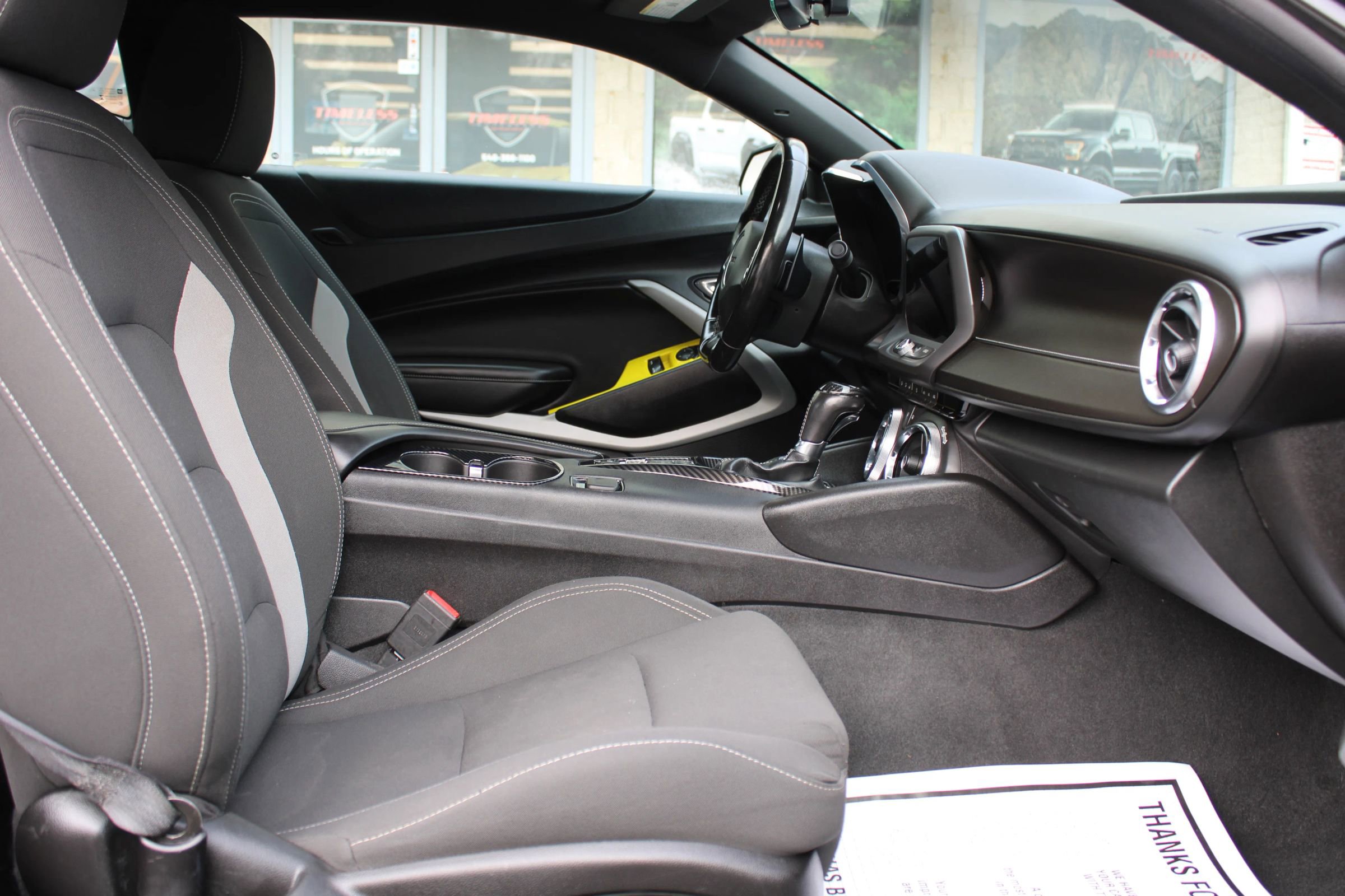 Used 2019 Chevrolet Camaro LT w/ Technology Package image 15