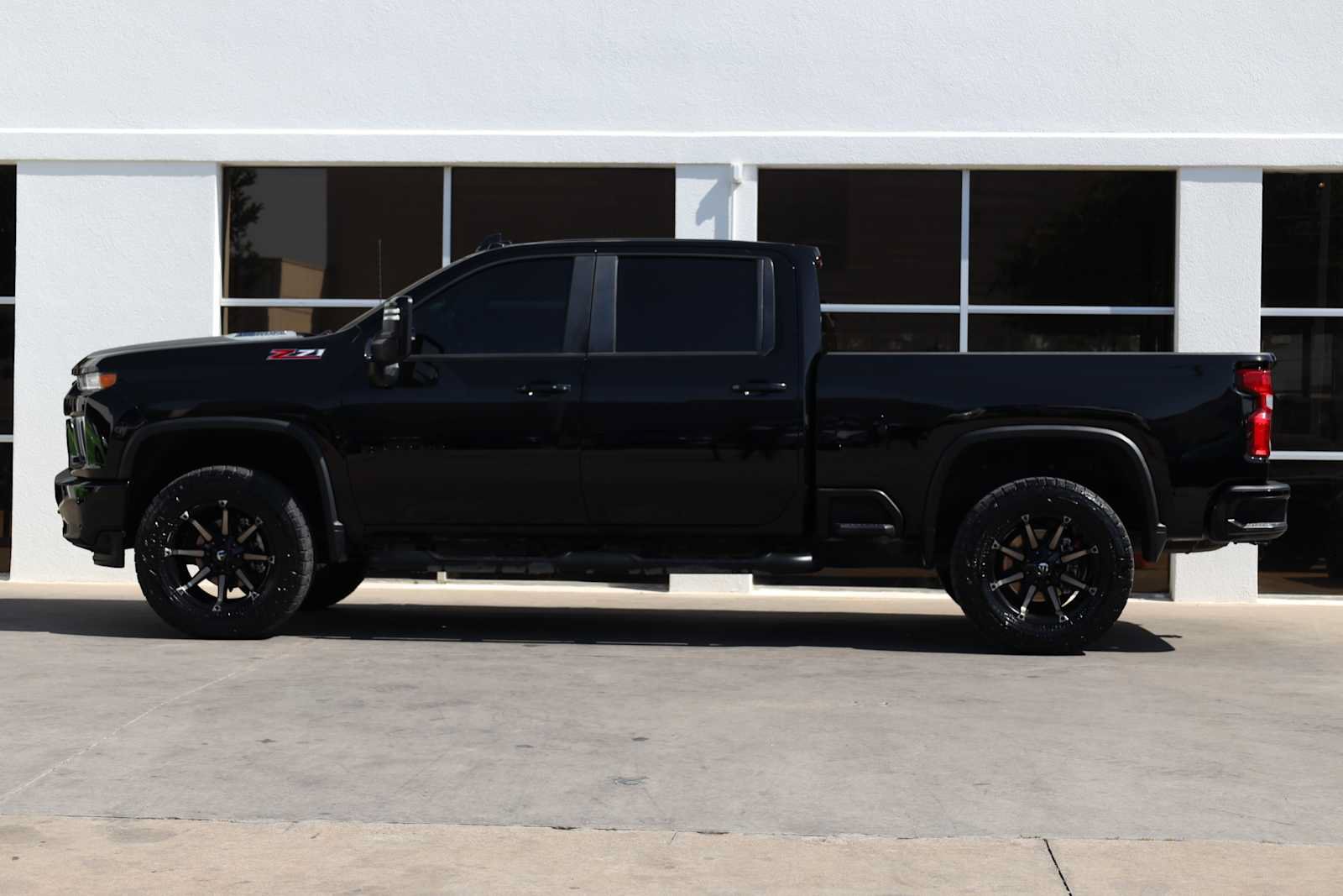 Used 2021 Chevrolet Silverado 2500 LTZ w/ LTZ Plus Package AWD/4WD image 11