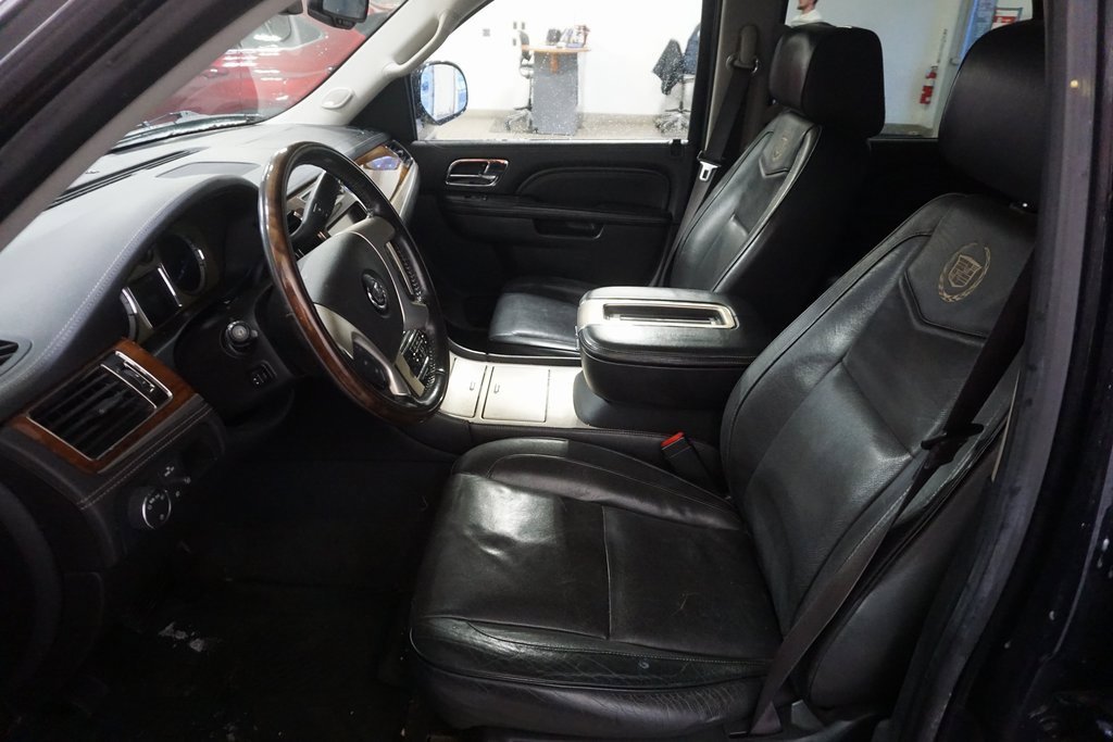 Used 2013 Cadillac Escalade Platinum image 20