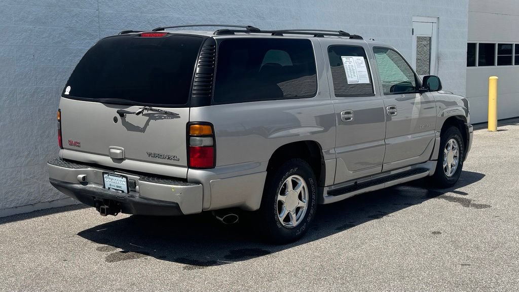 Used 2004 GMC Yukon XL Denali AWD/4WD image 3
