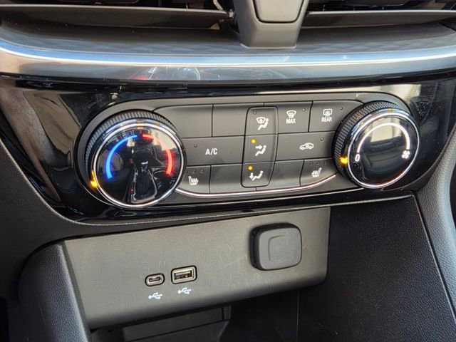 Used 2024 Buick Encore GX Sport Touring w/ Comfort Package FWD image 33