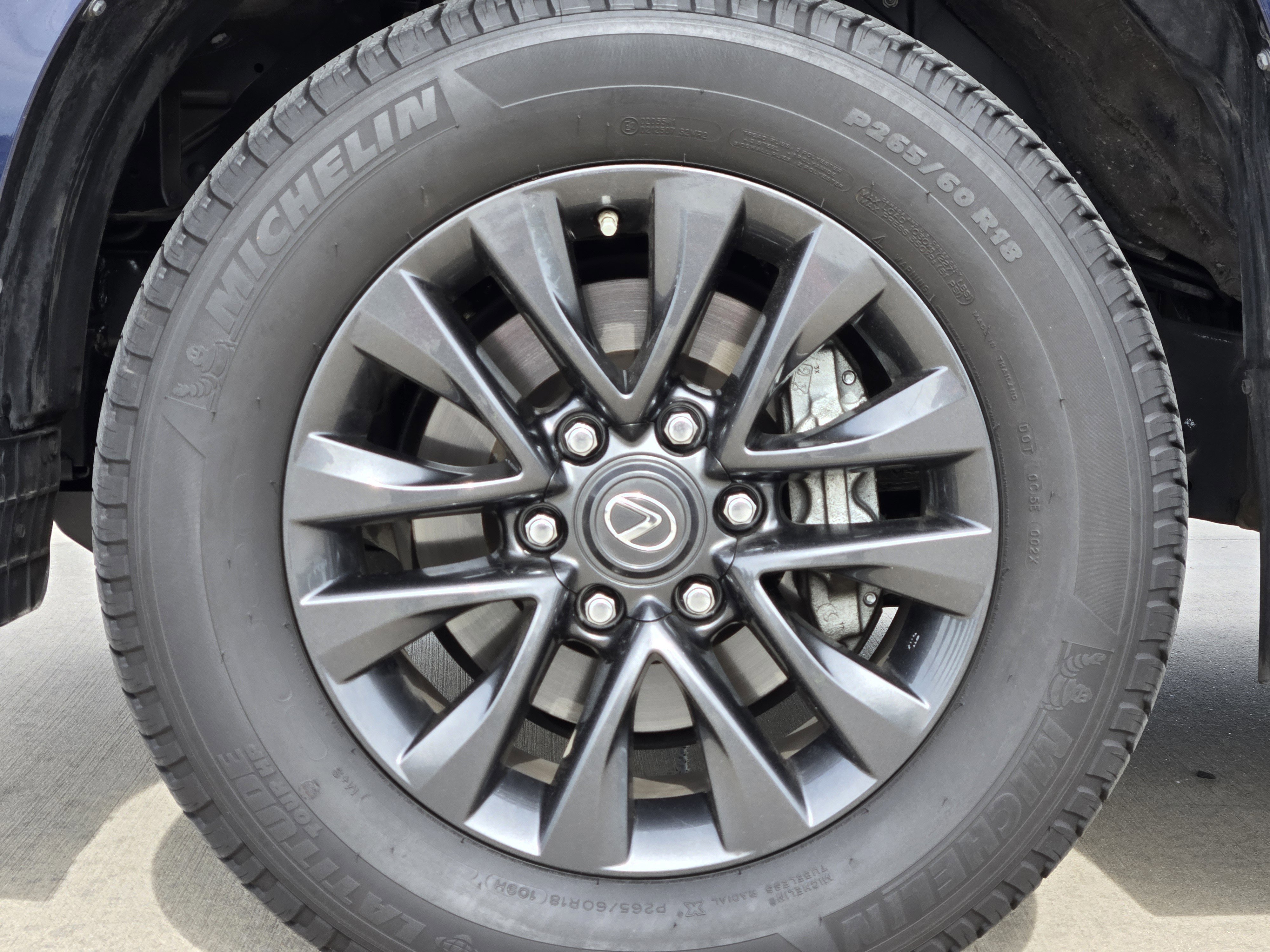 Used 2023 Lexus GX 460 Premium w/ Premium Package AWD/4WD image 16