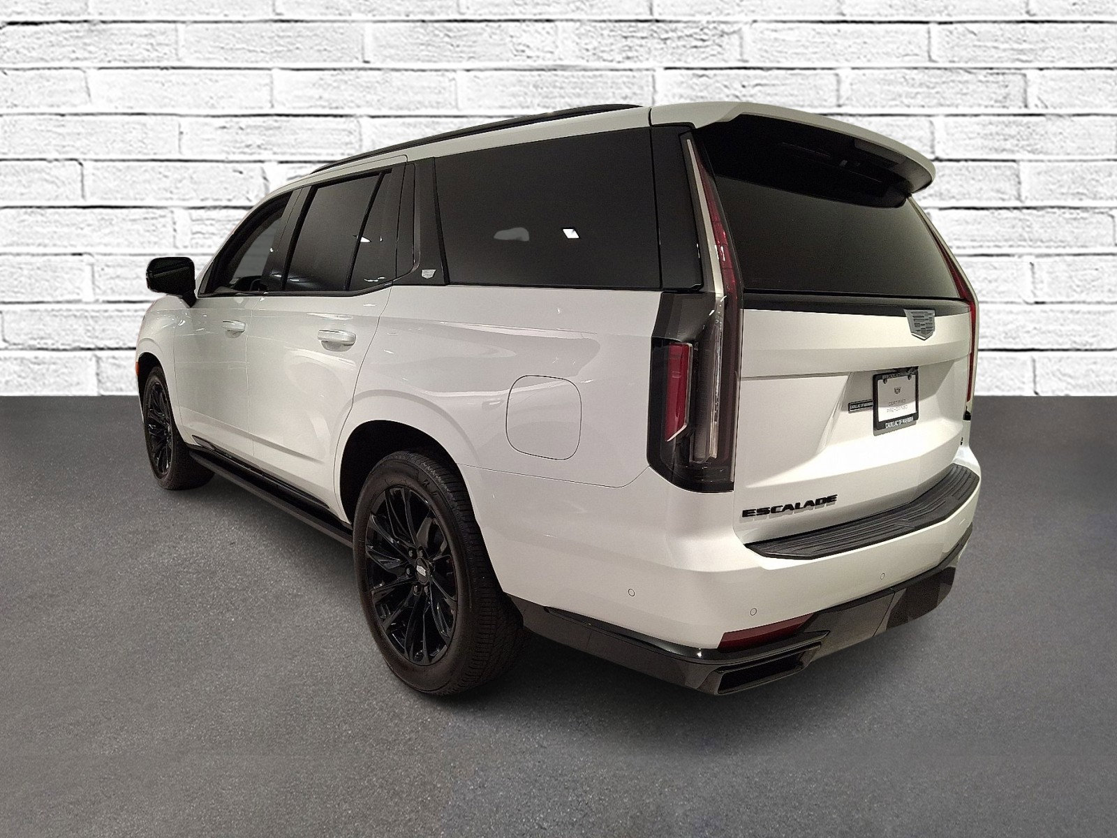 Certified 2024 Cadillac Escalade Sport Platinum w/ LPO, ONYX Package AWD/4WD image 3
