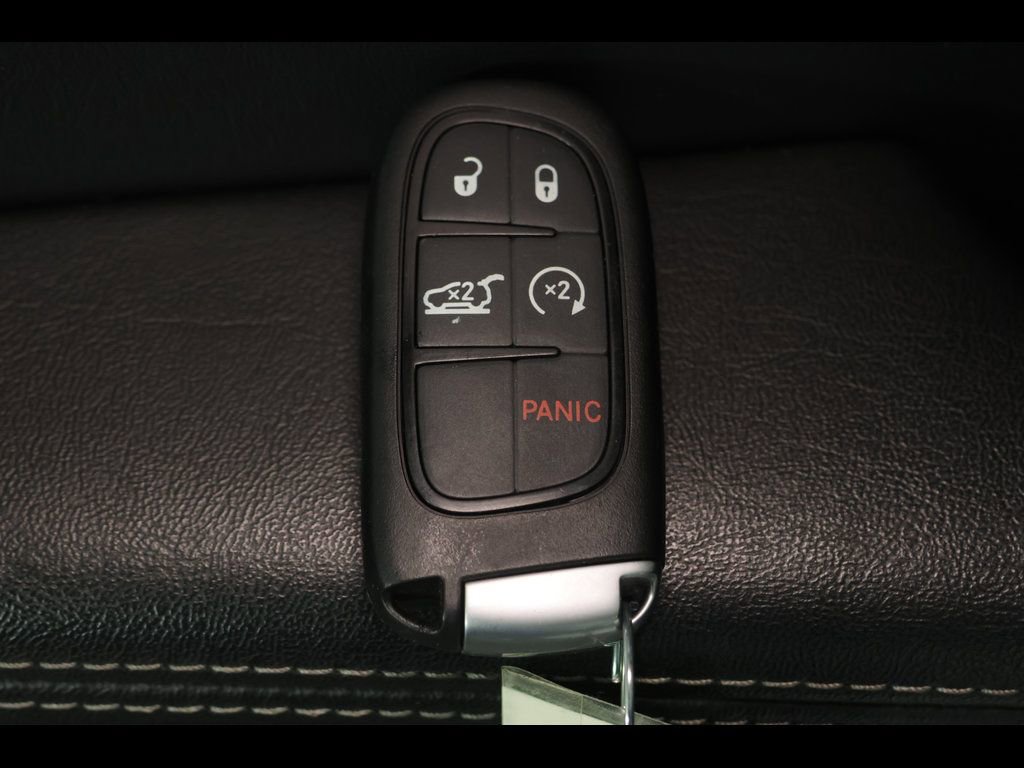 Used 2019 Jeep Cherokee Limited AWD/4WD image 31