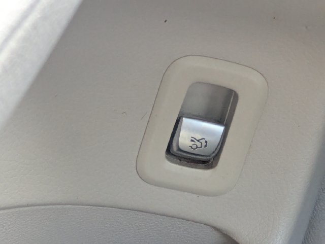 Used 2021 Mercedes-Benz GLC 300 image 25