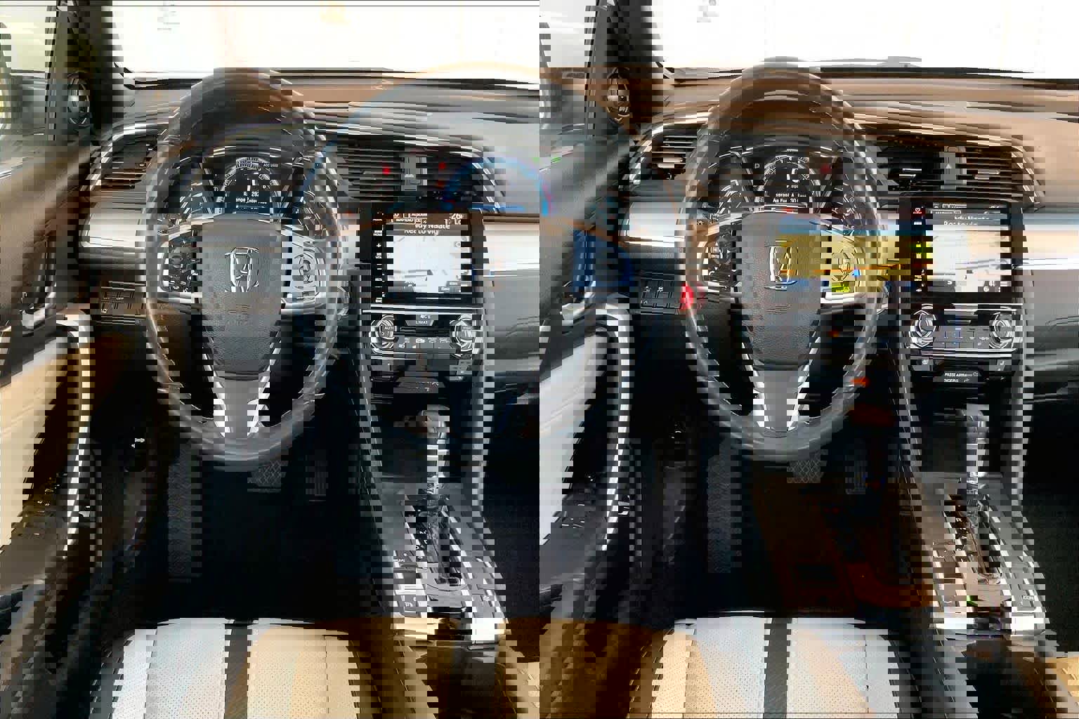 Used 2016 Honda Civic Touring image 6