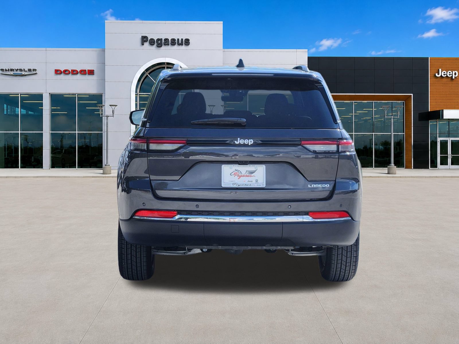 New 2026 Jeep Grand Cherokee Laredo RWD image 8