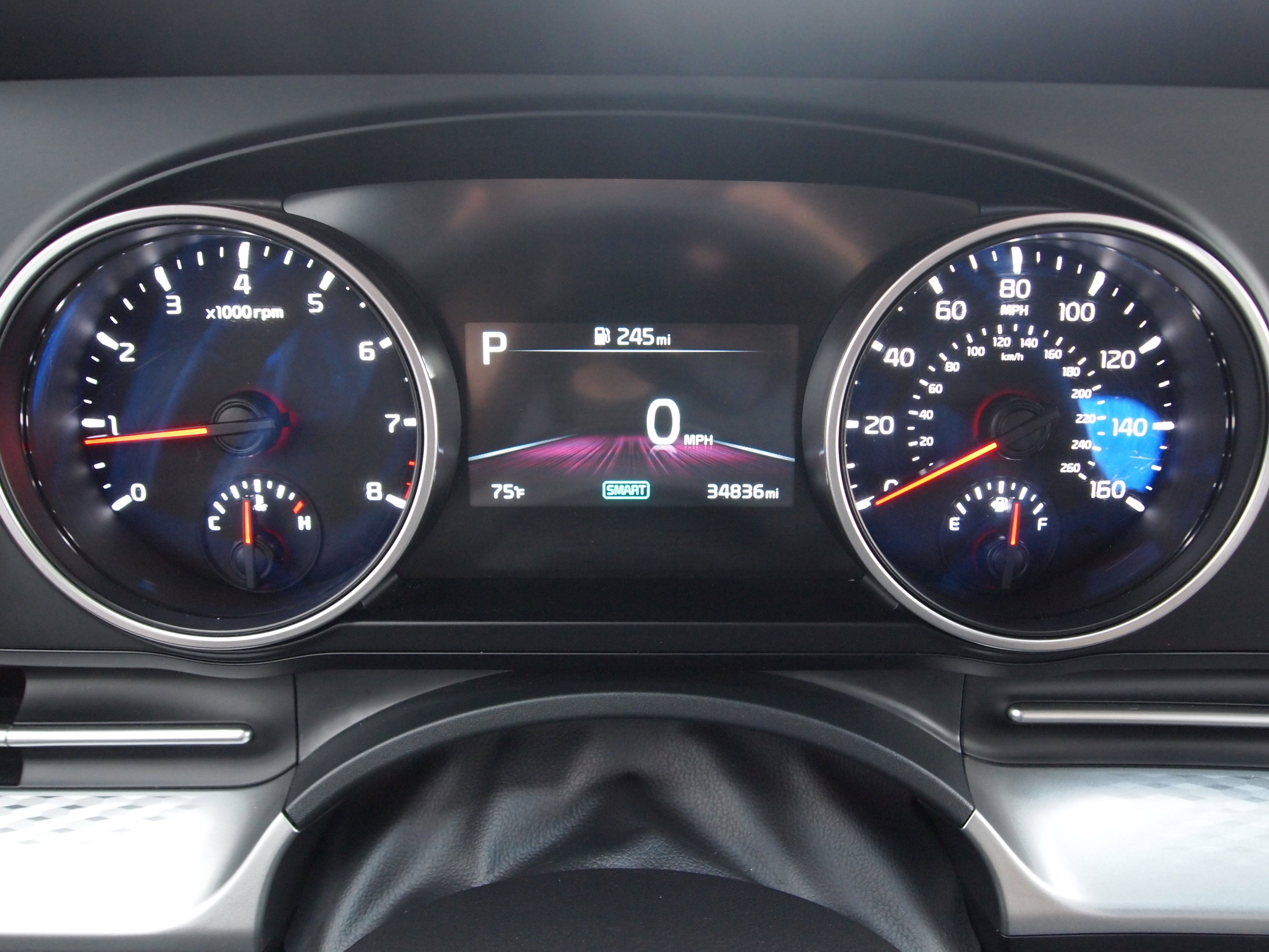 Used 2023 Kia Carnival LX FWD image 21