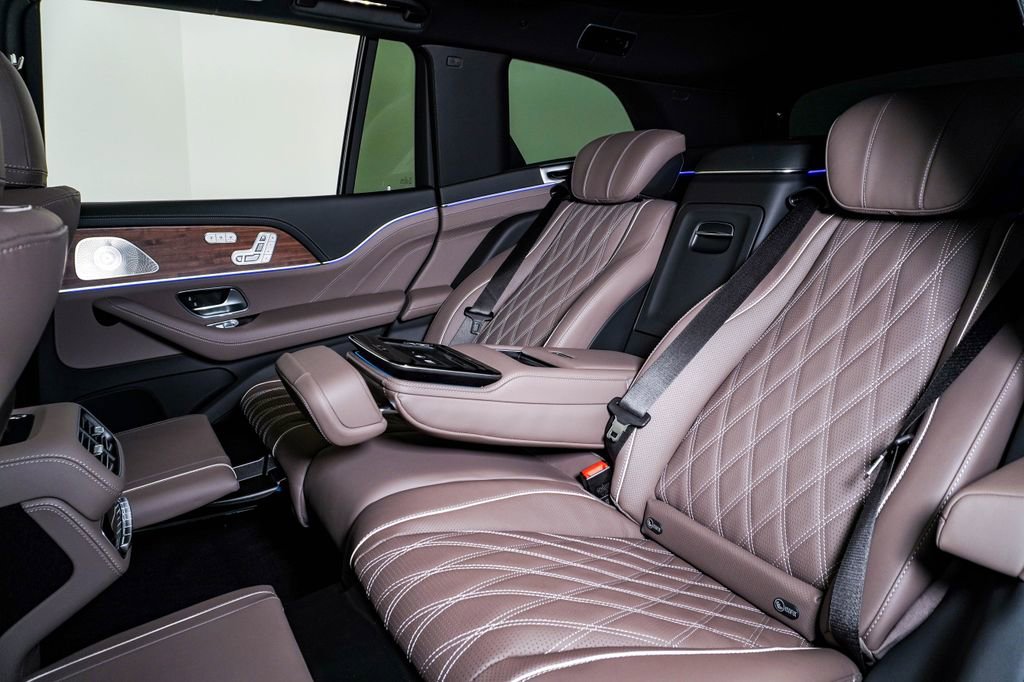 Used 2026 Mercedes-Benz Maybach GLS 600 4MATIC image 21