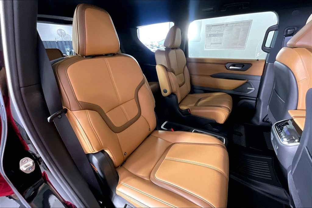 New 2026 Nissan Armada SL w/ Captain's Chari Seat Package AWD/4WD image 18