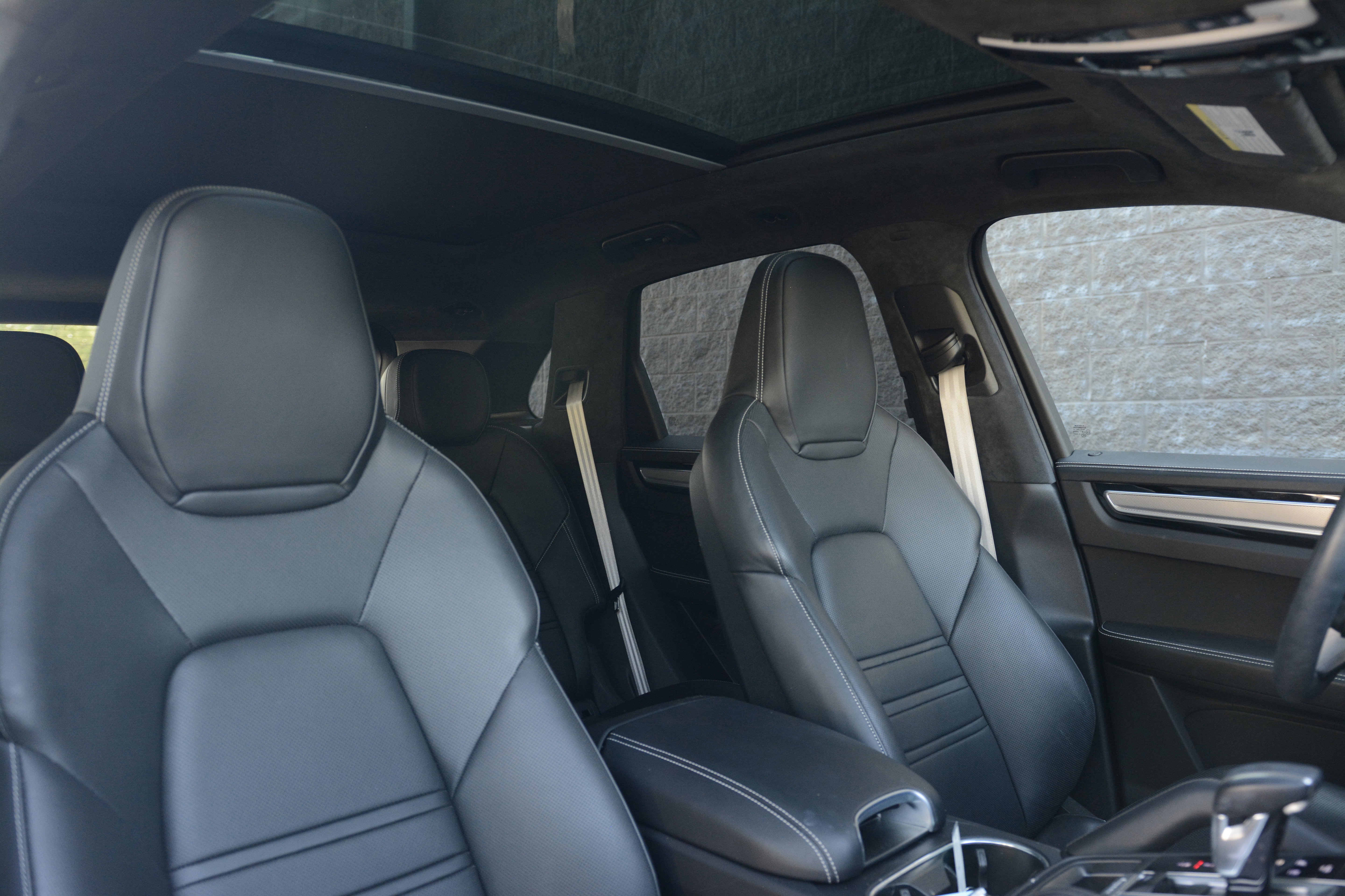 Certified 2022 Porsche Cayenne GTS AWD/4WD image 28