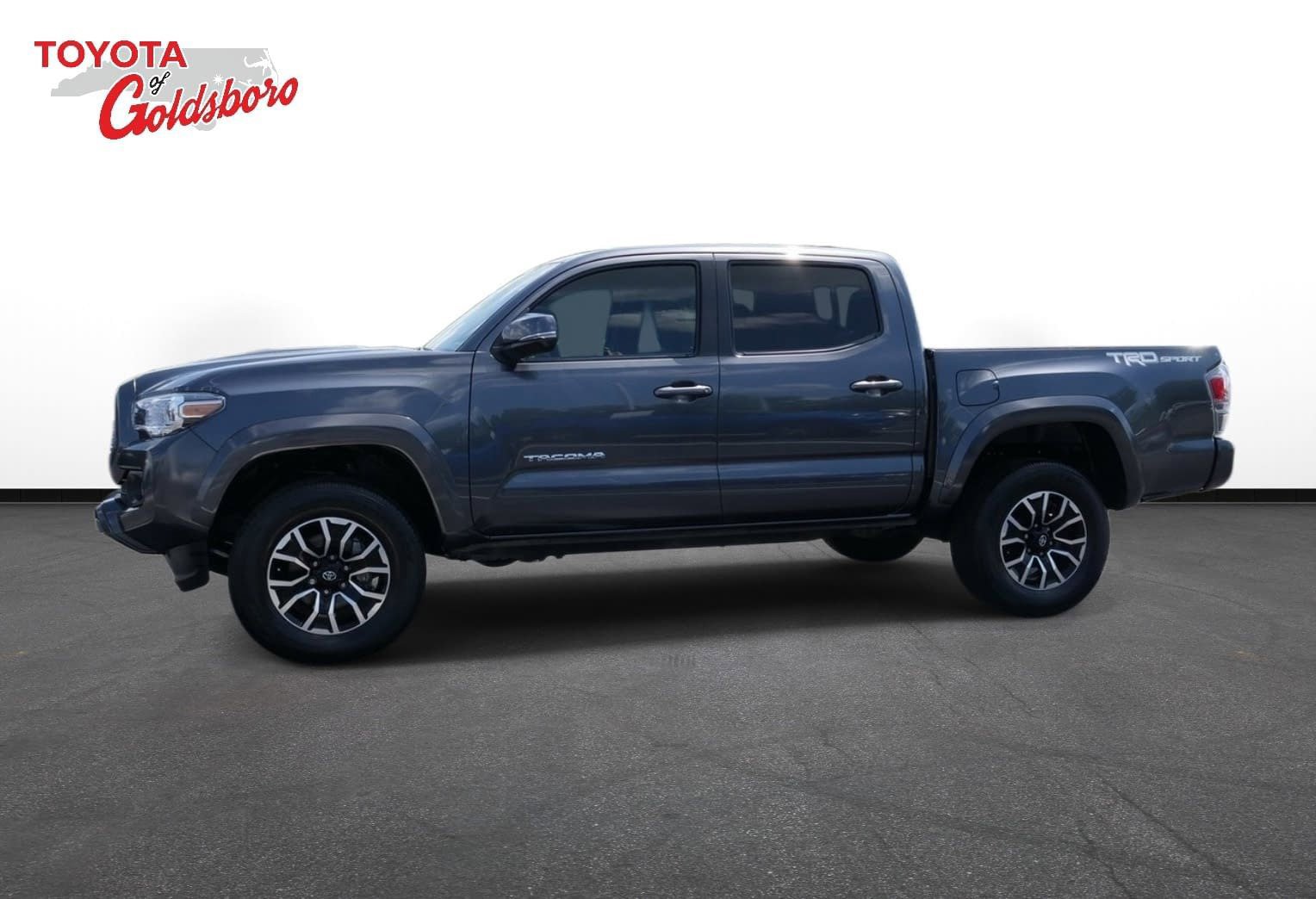 Used 2022 Toyota Tacoma TRD Sport image 9
