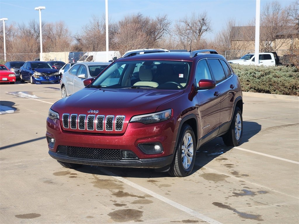 Used 2019 Jeep Cherokee Latitude w/ Popular Appearance Group image 3