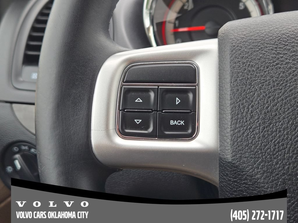 Used 2016 Dodge Grand Caravan SXT w/ Rear Park Assist Package FWD image 22
