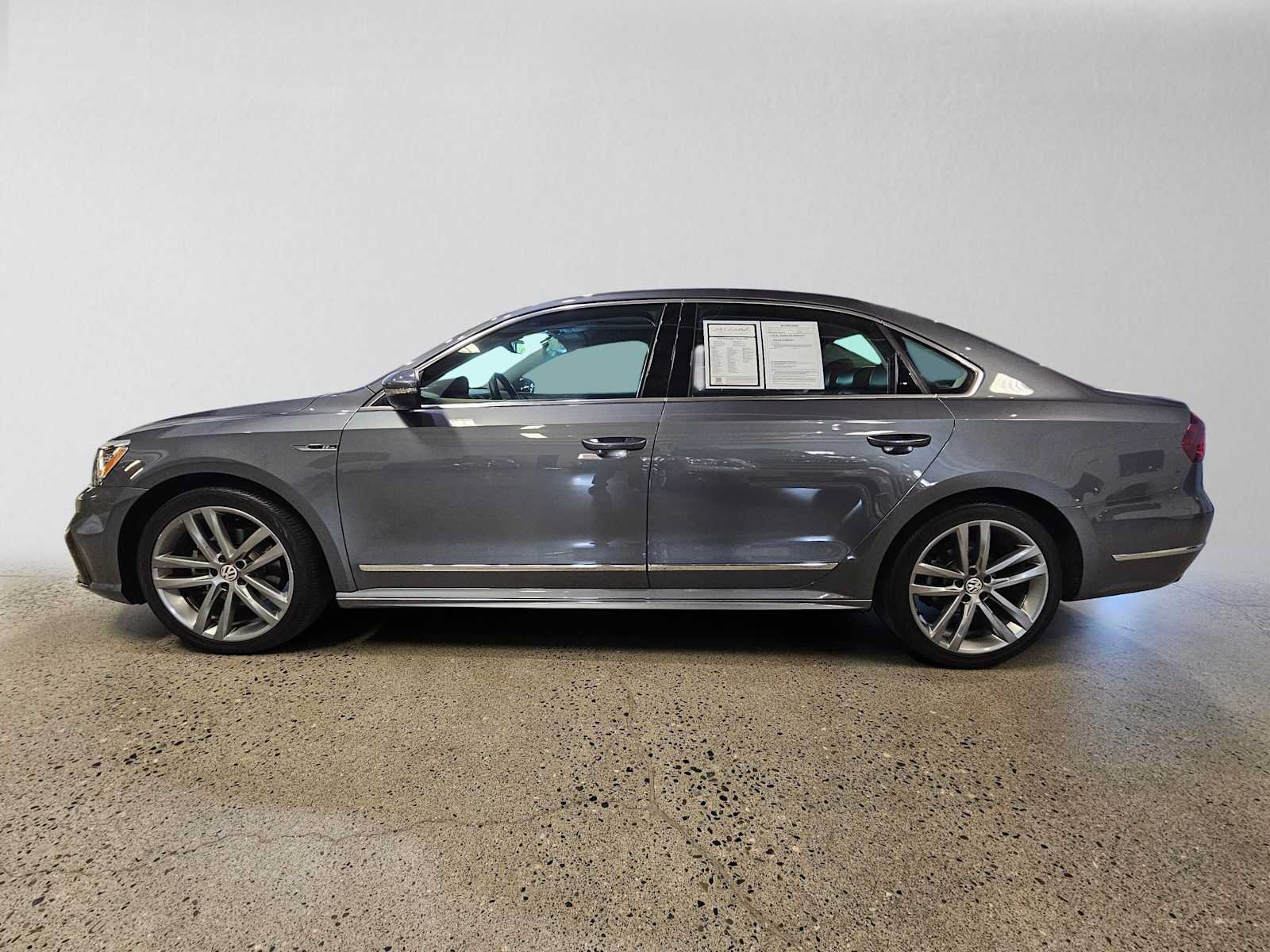 Used 2019 Volkswagen Passat 2.0T SE R-Line FWD image 6