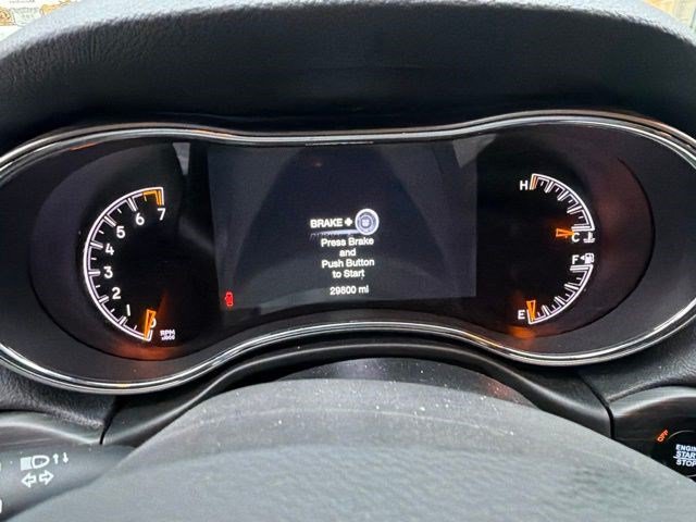 Used 2021 Jeep Grand Cherokee Laredo AWD/4WD image 30